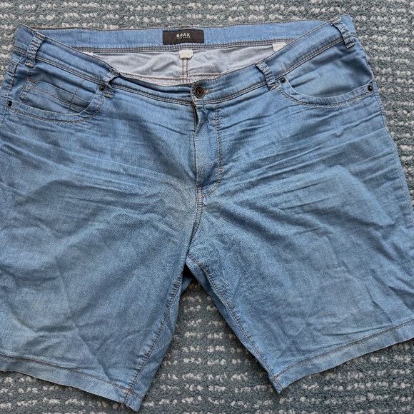 Brax Jean Shorts - Feel Good Collection - Size 44 - Picture 1 of 4